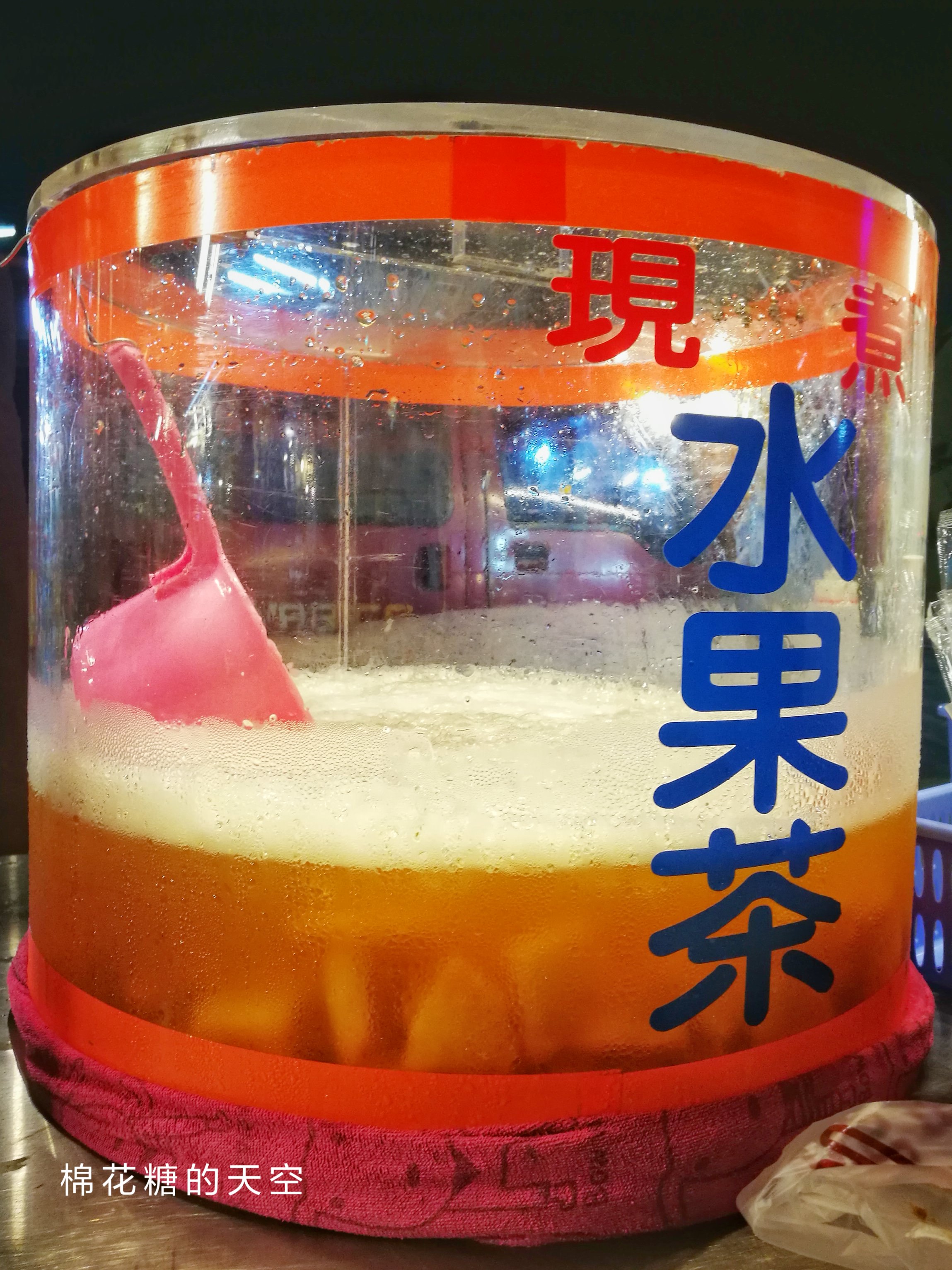 旱溪夜市排隊美食-現煮雅淳水果茶酸甜風味還吃得到大塊鳳梨喔