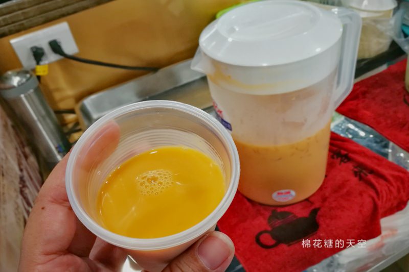 台中大里也有泰式自助餐啦！最新開幕～雞排超大塊！奶茶無限喝！
