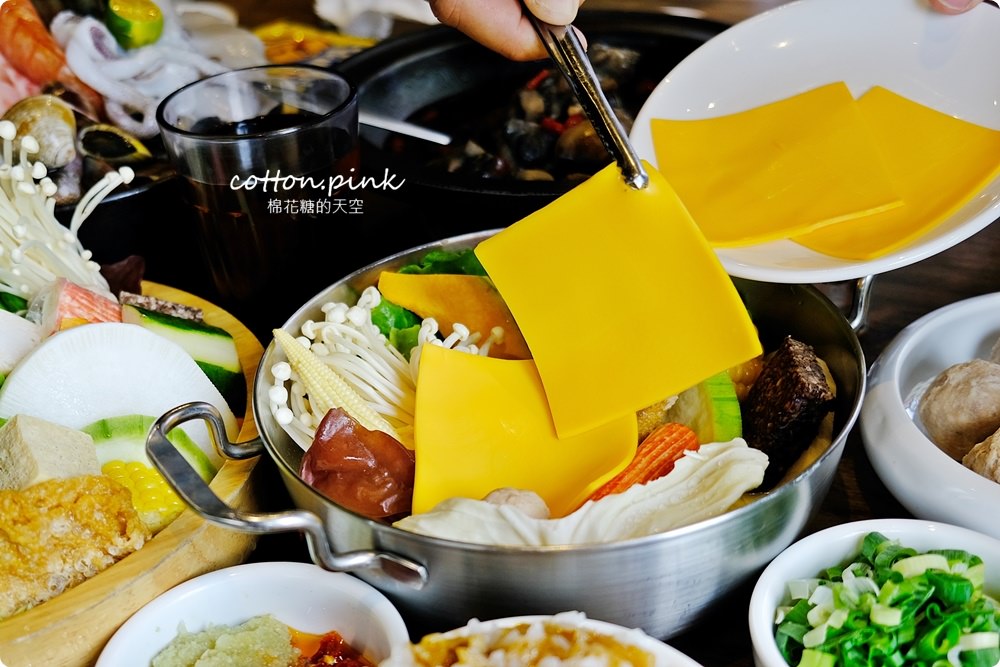 台中沙鹿火鍋推薦-尚石苑,熊熊火焰燃燒鍋vs濃濃牛奶起司鍋~好難選啊! 台中沙鹿火鍋推薦-尚石苑,熊熊火焰燃燒鍋vs濃濃牛奶起司鍋~好難選啊!