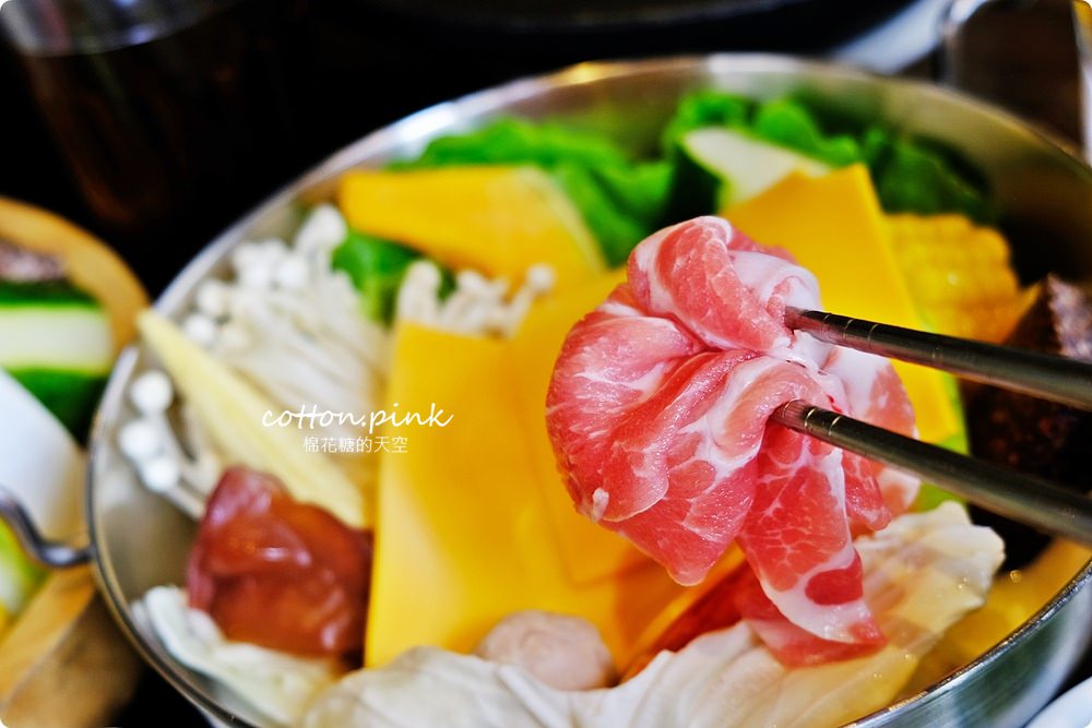 台中沙鹿火鍋推薦-尚石苑,熊熊火焰燃燒鍋vs濃濃牛奶起司鍋~好難選啊! 台中沙鹿火鍋推薦-尚石苑,熊熊火焰燃燒鍋vs濃濃牛奶起司鍋~好難選啊!