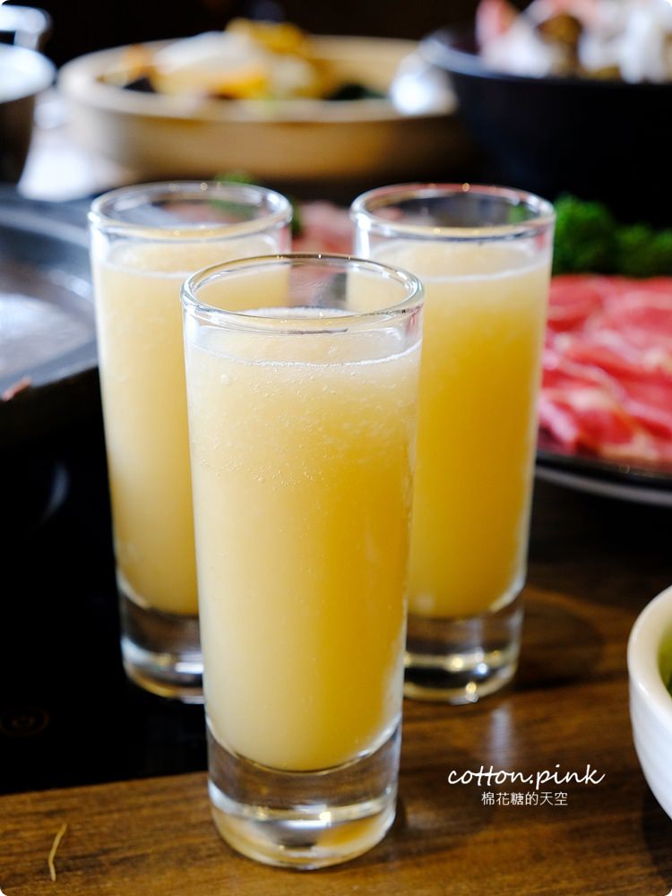 台中沙鹿火鍋推薦-尚石苑,熊熊火焰燃燒鍋vs濃濃牛奶起司鍋~好難選啊! 台中沙鹿火鍋推薦-尚石苑,熊熊火焰燃燒鍋vs濃濃牛奶起司鍋~好難選啊!