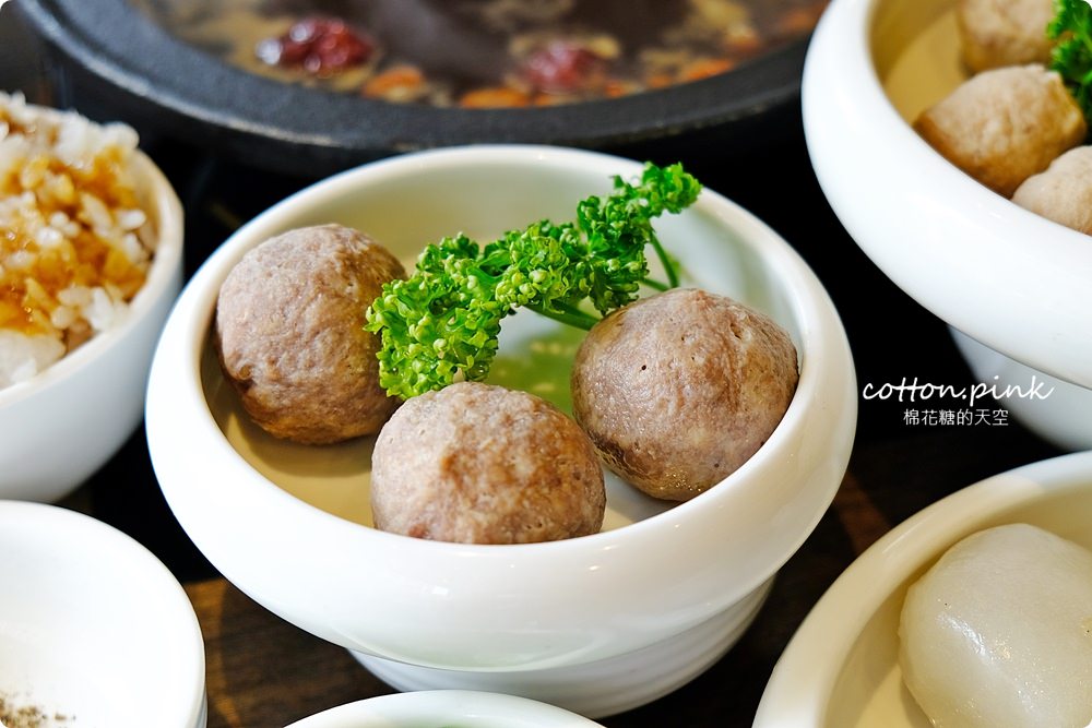 台中沙鹿火鍋推薦-尚石苑,熊熊火焰燃燒鍋vs濃濃牛奶起司鍋~好難選啊! 台中沙鹿火鍋推薦-尚石苑,熊熊火焰燃燒鍋vs濃濃牛奶起司鍋~好難選啊!