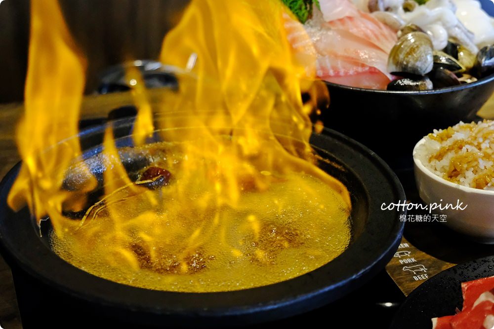 台中沙鹿火鍋推薦-尚石苑,熊熊火焰燃燒鍋vs濃濃牛奶起司鍋~好難選啊! 台中沙鹿火鍋推薦-尚石苑,熊熊火焰燃燒鍋vs濃濃牛奶起司鍋~好難選啊!