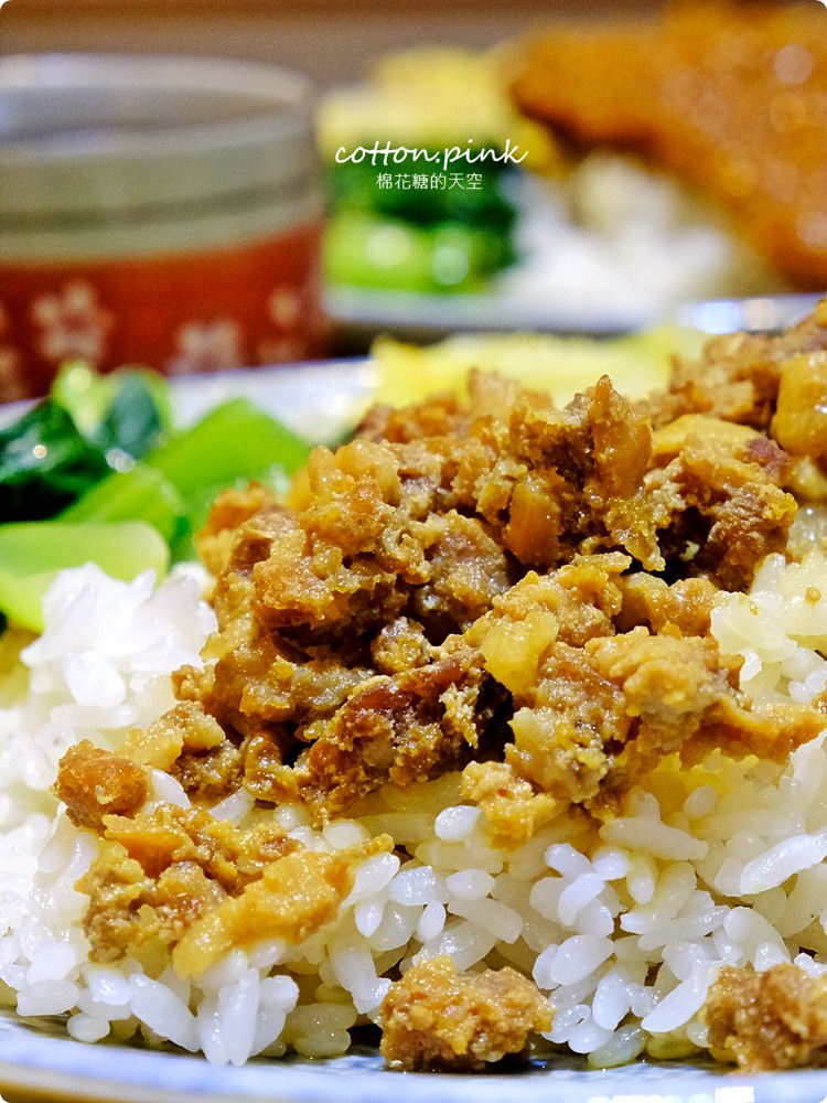 台中南屯便當推薦|肥飯堂傳統便當香酥肉排太迷人，大推手工麵線拌豬油超香的啦