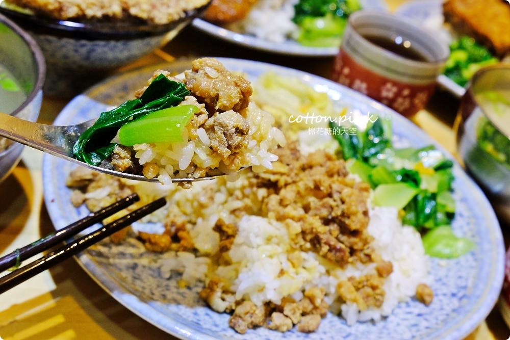 台中南屯便當推薦|肥飯堂傳統便當香酥肉排太迷人，大推手工麵線拌豬油超香的啦