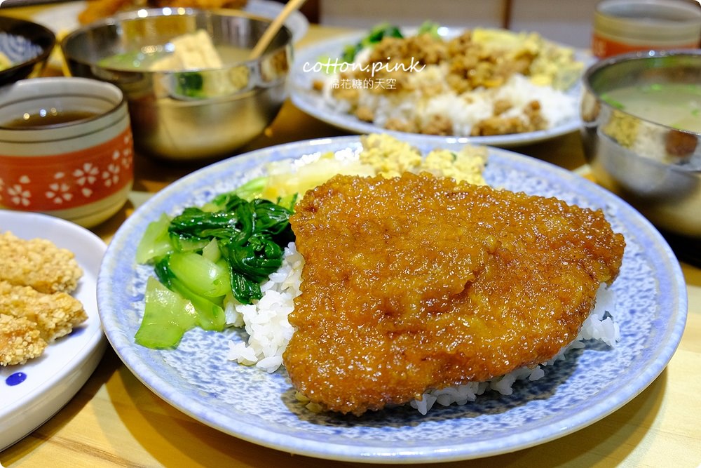 台中南屯便當推薦|肥飯堂傳統便當香酥肉排太迷人，大推手工麵線拌豬油超香的啦