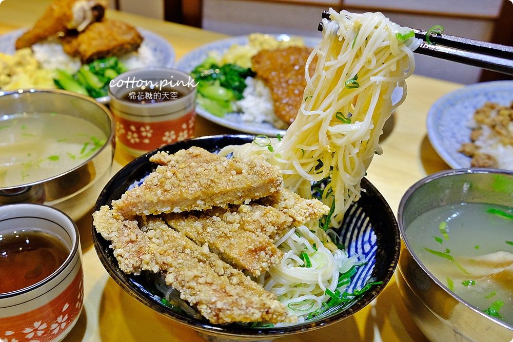 台中南屯便當推薦|肥飯堂傳統便當香酥肉排太迷人，大推手工麵線拌豬油超香的啦