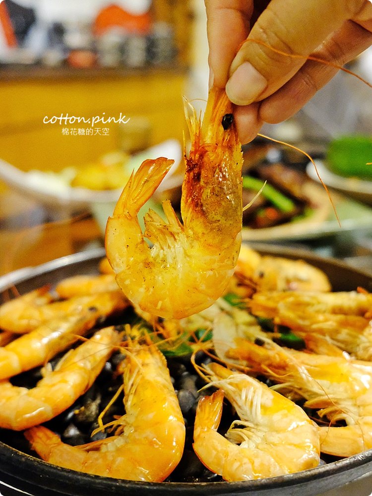 台中隱藏版庭園餐廳-城市部落超好拍！脆皮烤雞必點～獨家餐點好吃又特別