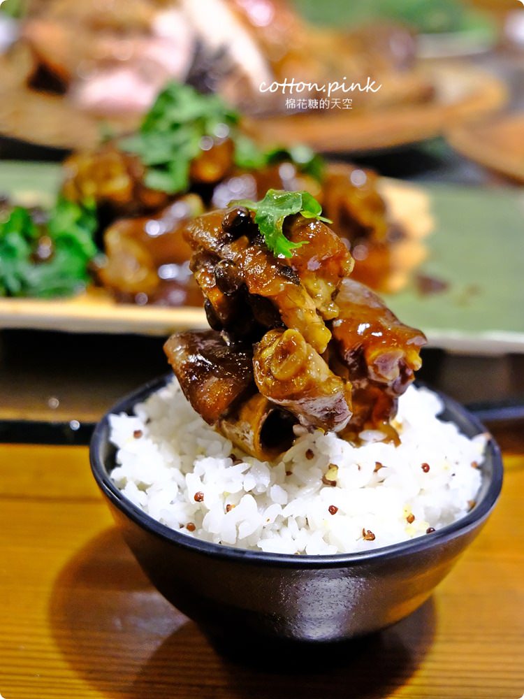 台中隱藏版庭園餐廳-城市部落超好拍！脆皮烤雞必點～獨家餐點好吃又特別