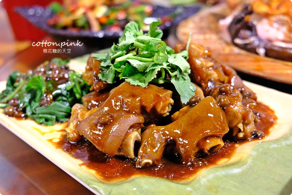 台中隱藏版庭園餐廳-城市部落超好拍！脆皮烤雞必點～獨家餐點好吃又特別