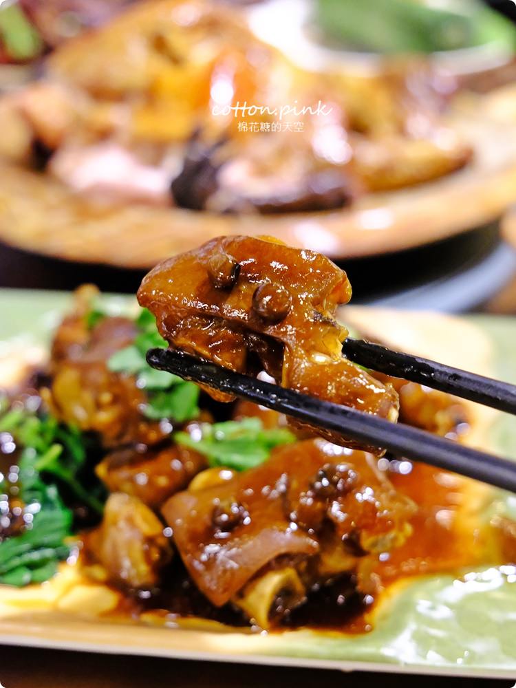 台中隱藏版庭園餐廳-城市部落超好拍！脆皮烤雞必點～獨家餐點好吃又特別