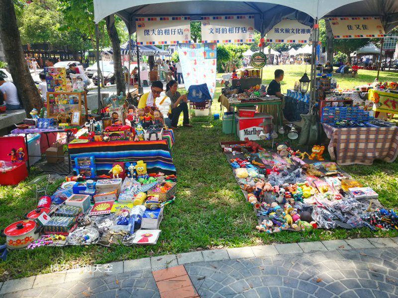 台中懷舊文化市集週末盛大展開，古物、老著、舊玩具～滿滿回憶上心頭