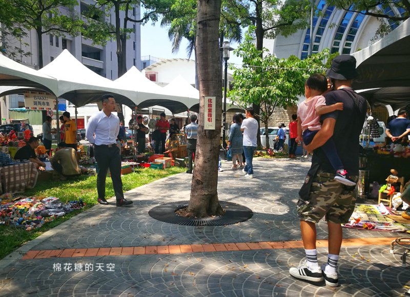 台中懷舊文化市集週末盛大展開，古物、老著、舊玩具～滿滿回憶上心頭