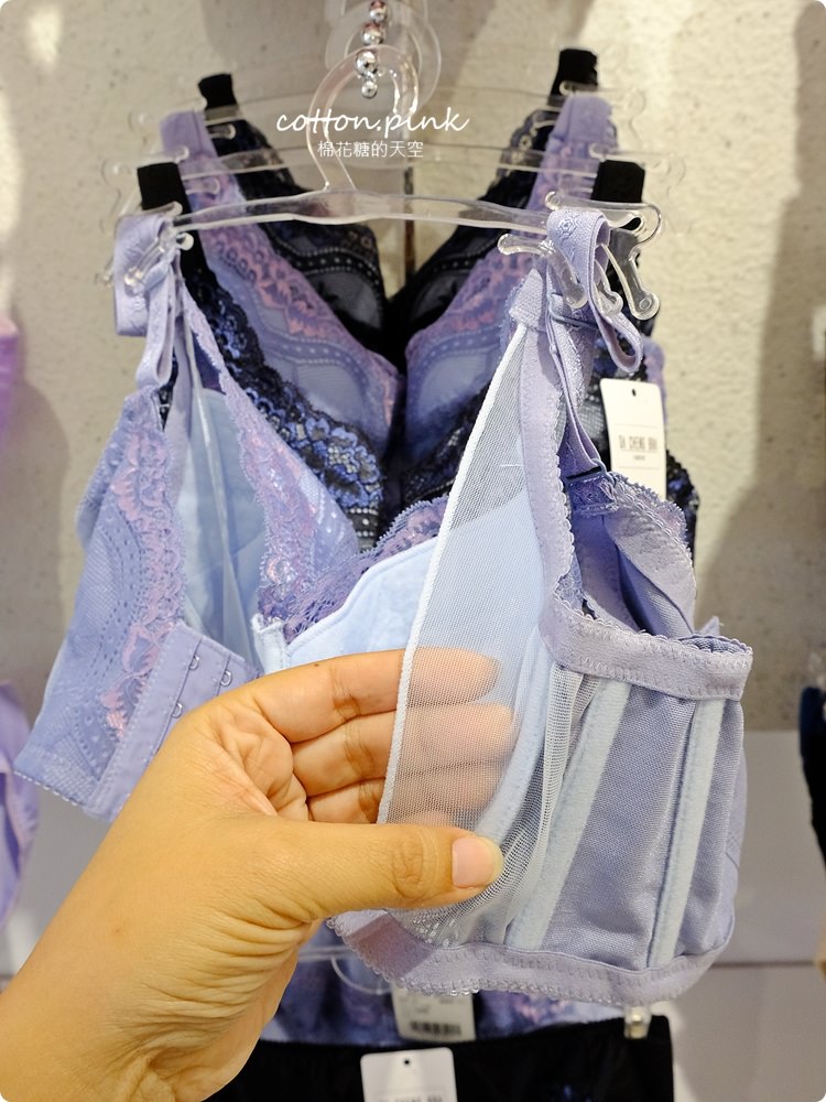 台中老牌大成內衣逢甲夜市開分店啦！香港女孩兒必買就是這一套！六色通通帶回家……