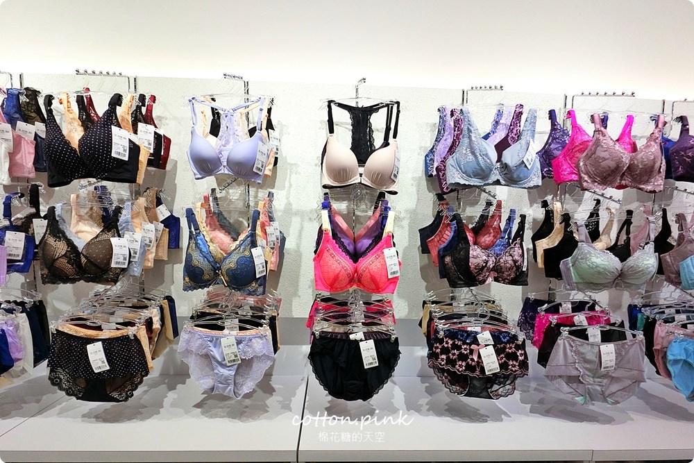 台中老牌大成內衣逢甲夜市開分店啦！香港女孩兒必買就是這一套！六色通通帶回家……