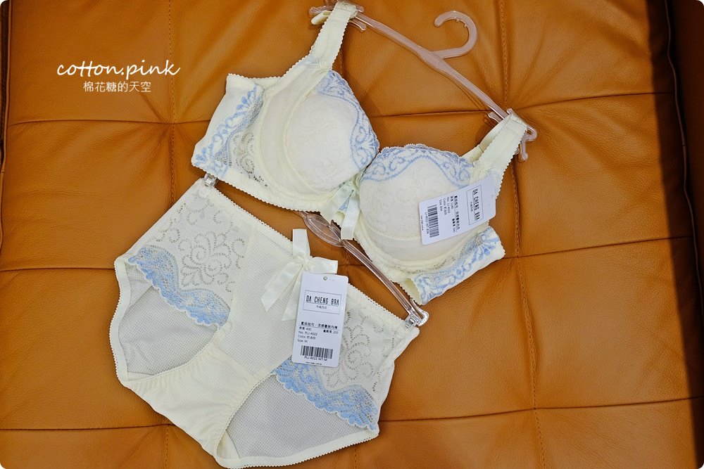 台中老牌大成內衣逢甲夜市開分店啦！香港女孩兒必買就是這一套！六色通通帶回家……