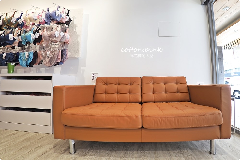 台中老牌大成內衣逢甲夜市開分店啦！香港女孩兒必買就是這一套！六色通通帶回家……