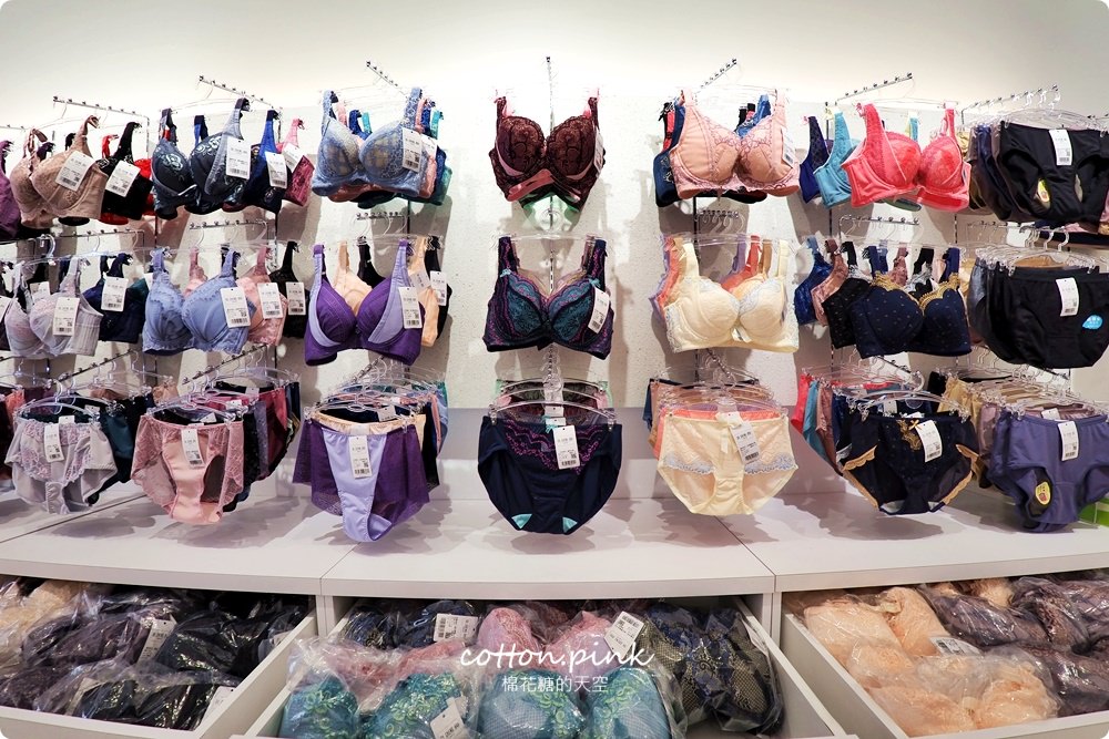 台中老牌大成內衣逢甲夜市開分店啦！香港女孩兒必買就是這一套！六色通通帶回家……