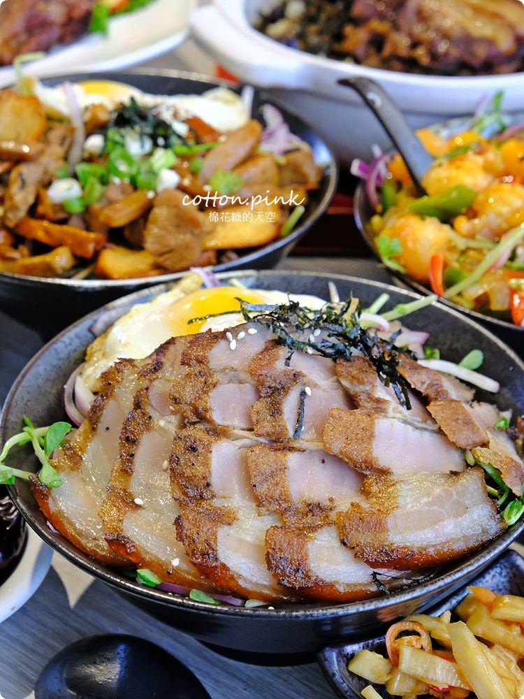 全台唯一鹹豬肉蓋飯在台中！平日午間限定，棗點子點餐就送紅棗茶免費喝到飽！