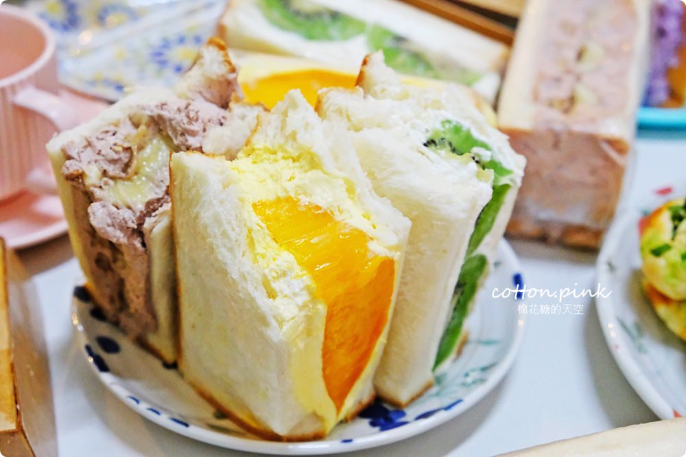 台中麵包老店過生日啦！馥漫麵包花園23周年慶～加碼推出水果三明治，季節限定芒果口味快來搶！