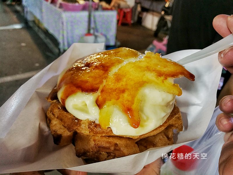 逢甲排隊爆漿泡芙太原夜市就吃得到！KACHI泡芙開二店啦～