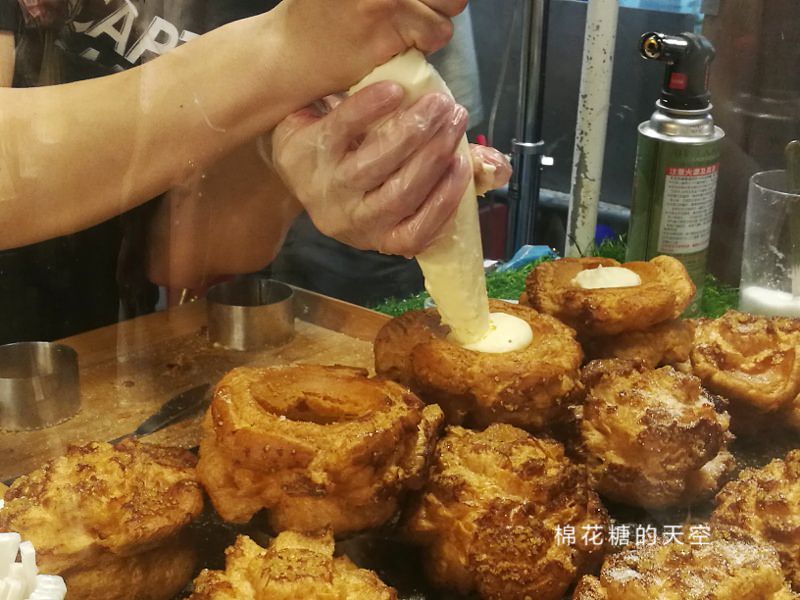 逢甲排隊爆漿泡芙太原夜市就吃得到！KACHI泡芙開二店啦～