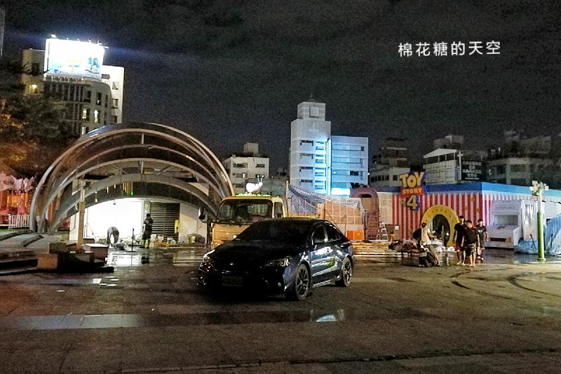 玩具總動員特賣會台中開賣啦！看到外觀就瘋狂的請舉手！