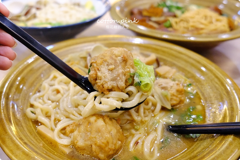 台中牛肉麵界的出奇蛋！一碗牛三寶滿足三種願望！巷子裏的老源香麵食館～平價餐點、五星享受