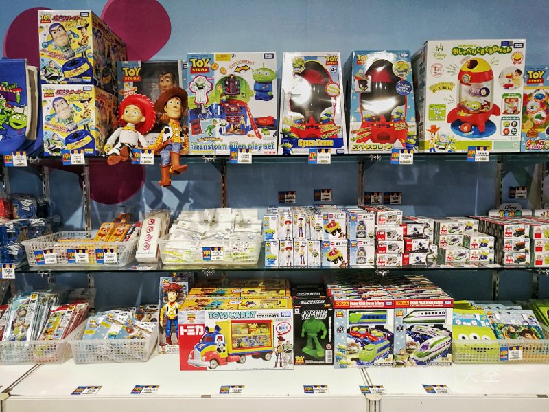 玩具總動員特賣會台中開賣啦！看到外觀就瘋狂的請舉手！