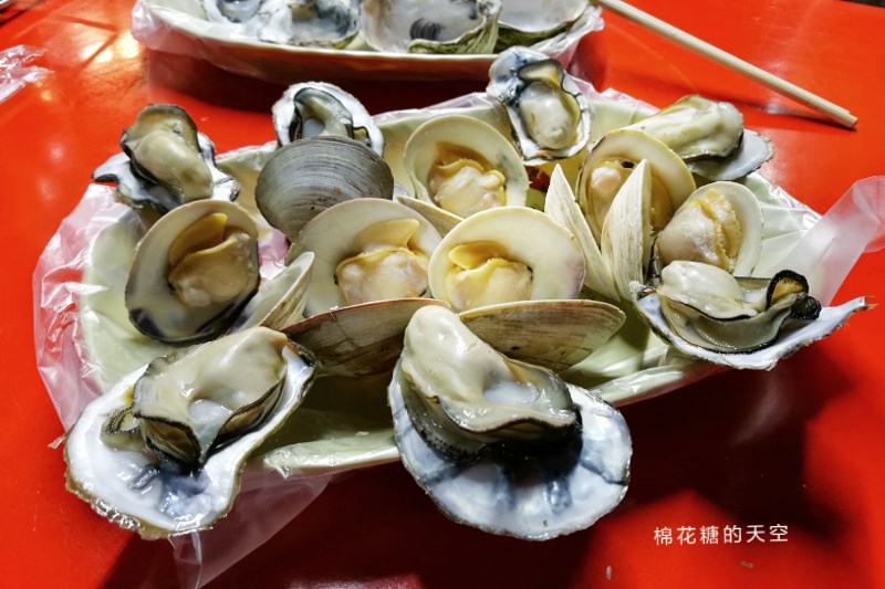 台中旱溪夜市超狂烤海鮮-發哥現烤，烤魚、鮮蚵都好吃