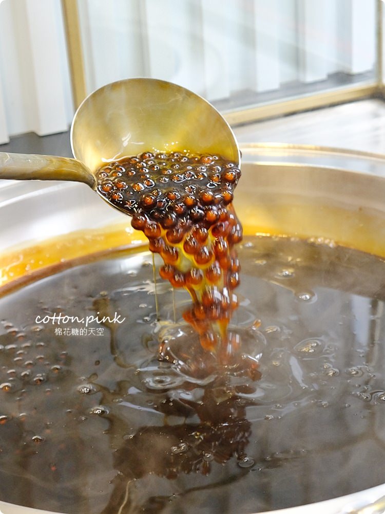 台中一中街必喝飲料-青蛙下蛋回來了！升級版青蛙來了～獨家黑糖珍珠冰沙陪你過夏天！