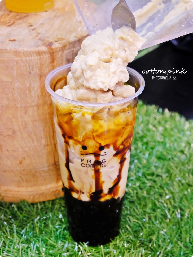 台中一中街必喝飲料-青蛙下蛋回來了！升級版青蛙來了～獨家黑糖珍珠冰沙陪你過夏天！