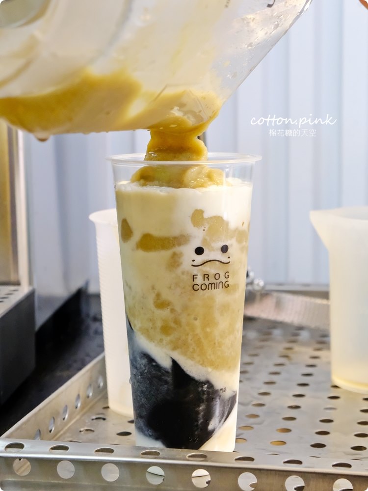 台中一中街必喝飲料-青蛙下蛋回來了！升級版青蛙來了～獨家黑糖珍珠冰沙陪你過夏天！