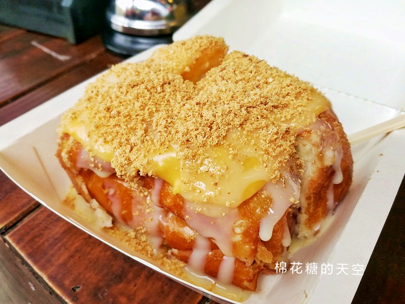 台中沙鹿邪惡小吃-黃金炸饅頭！有甜有鹹～外酥內軟太難抗拒啊！