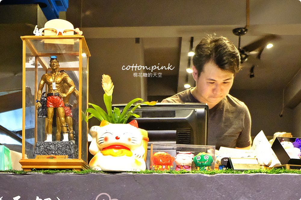 乾的麻辣鍋?!台中也有道地四川干鍋-蘇氏香鍋！獨家老油香氣逼人～老闆跟菜色一樣可口……XD