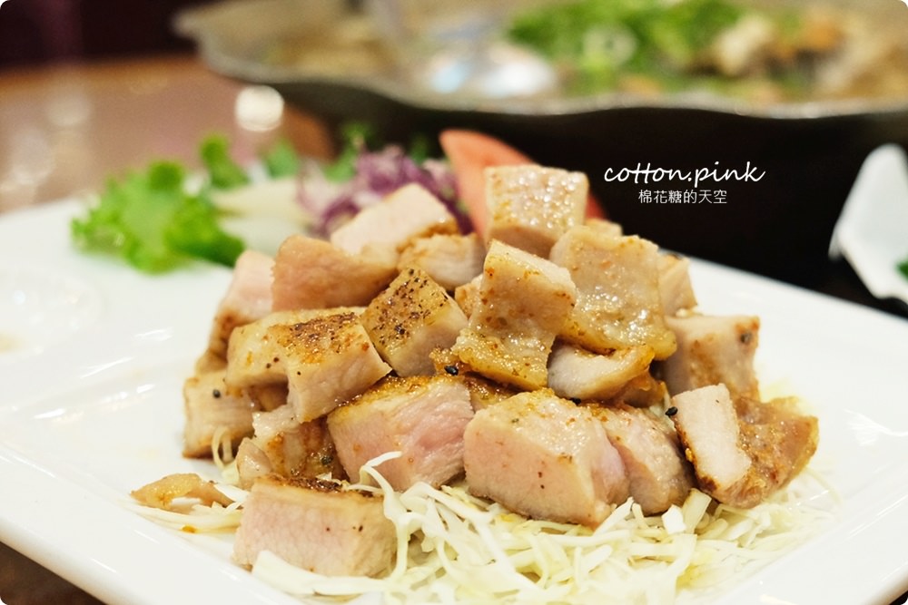 台中大里海鮮餐廳推薦-漁人料理屋，大推金鯧米粉、蟹黃豆腐～家庭聚餐老少咸宜