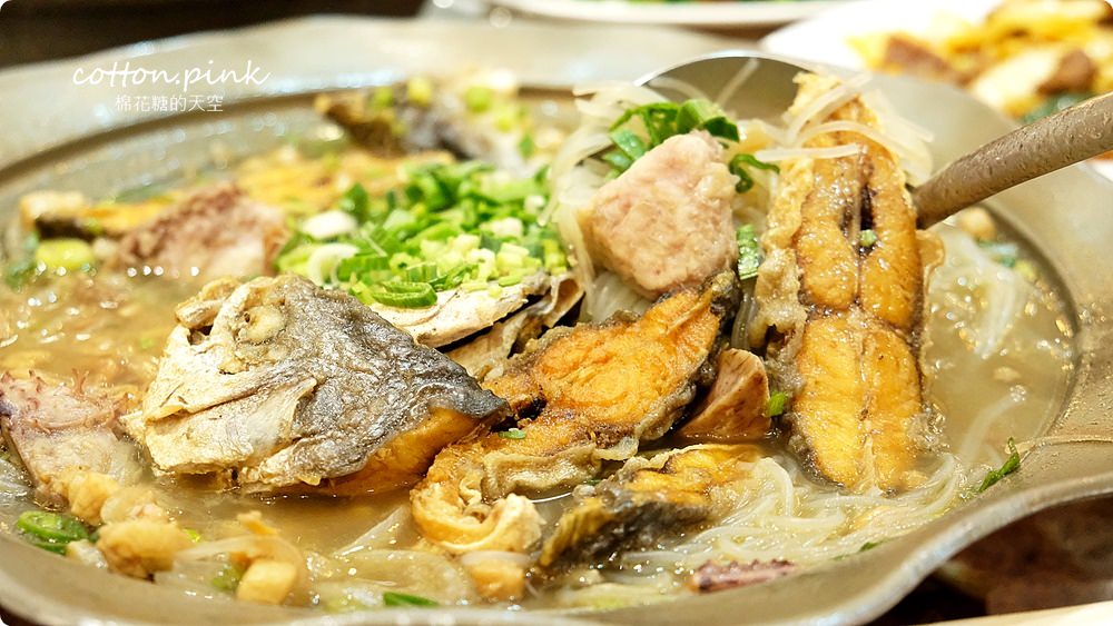 台中大里海鮮餐廳推薦-漁人料理屋，大推金鯧米粉、蟹黃豆腐～家庭聚餐老少咸宜