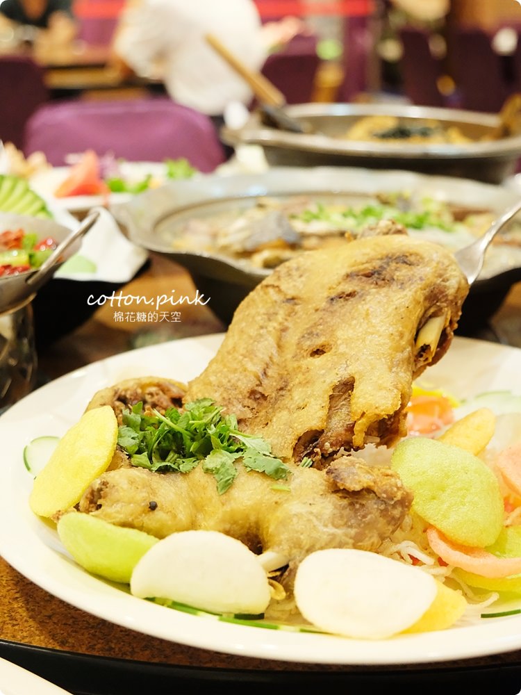 台中大里海鮮餐廳推薦-漁人料理屋，大推金鯧米粉、蟹黃豆腐～家庭聚餐老少咸宜