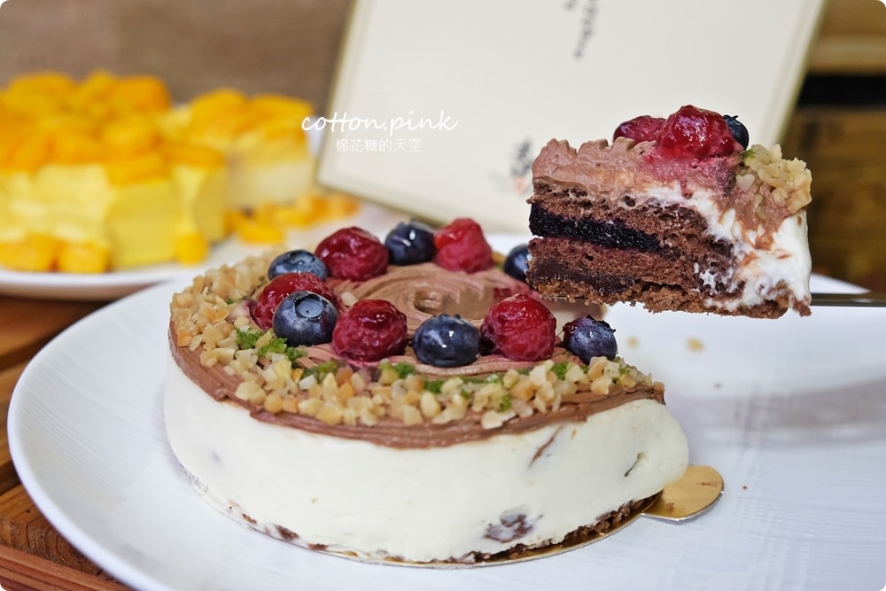 台中必吃爆漿乳酪蛋糕叫人流口水-彌月蛋糕就選他！杏屋最新雙人下午茶套餐～三層下午茶超豐富