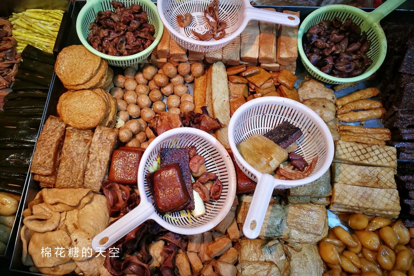 台中一中老攤位冷滷味-阿ㄆㄧㄚ~吃一口青春回憶上心頭 台中一中老攤位冷滷味-阿ㄆㄧㄚ~吃一口青春回憶上心頭