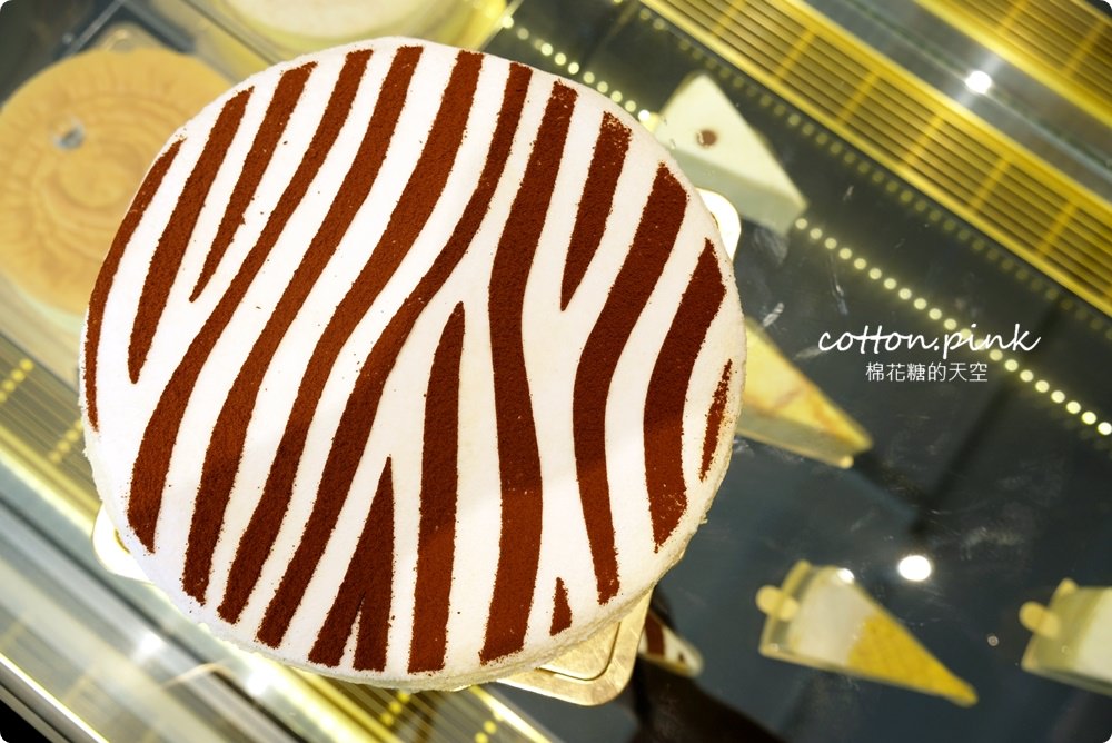 台中千層蛋糕推薦-2度C Ni Guo平價又好吃，外帶組合更划算！繽紛千層拼盤開放預約，當彌月蛋糕也棒棒