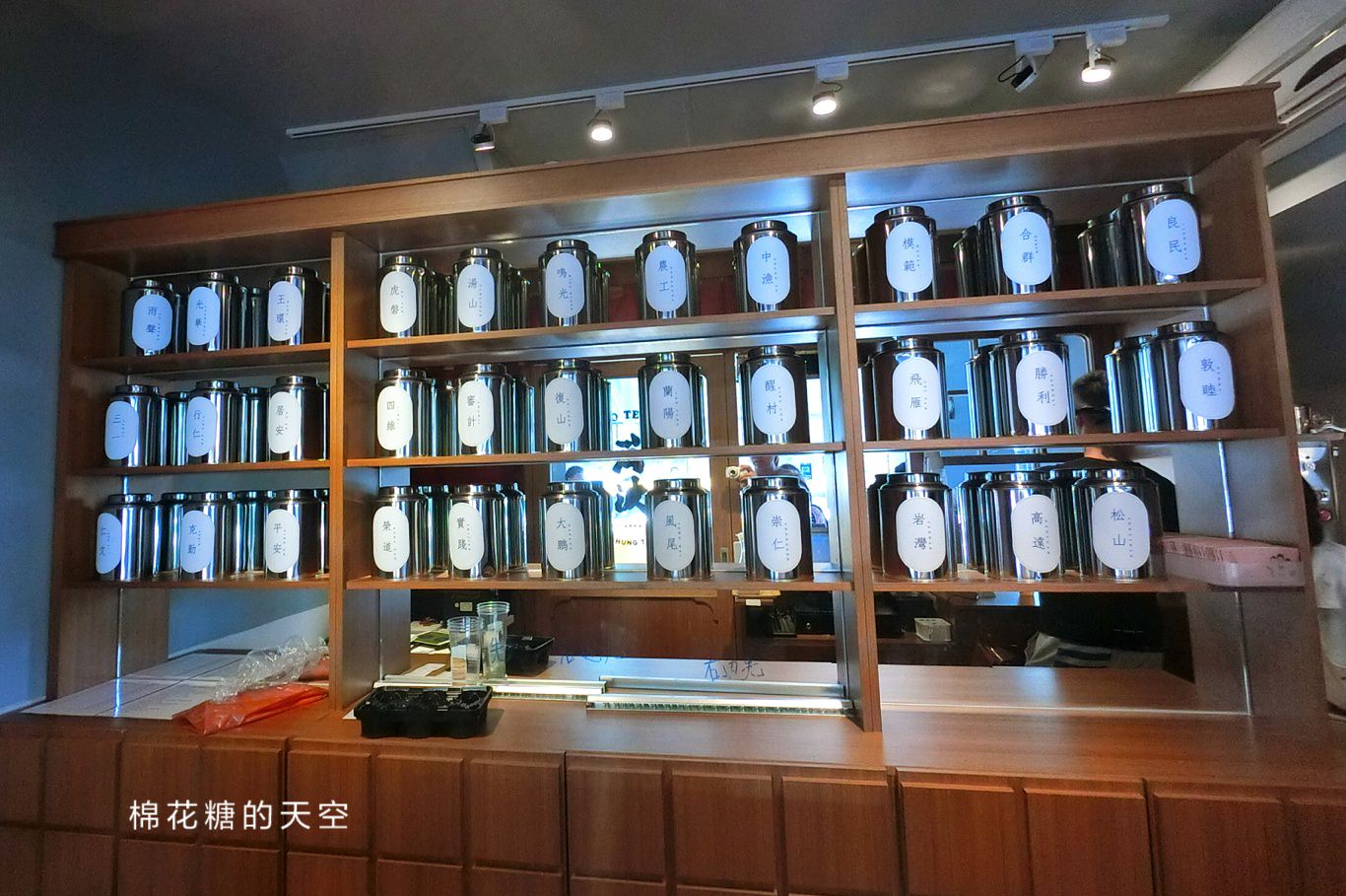 萬波島嶼紅茶台中二店低調開幕啦！楊枝甘露延長販售八月也喝得到啦