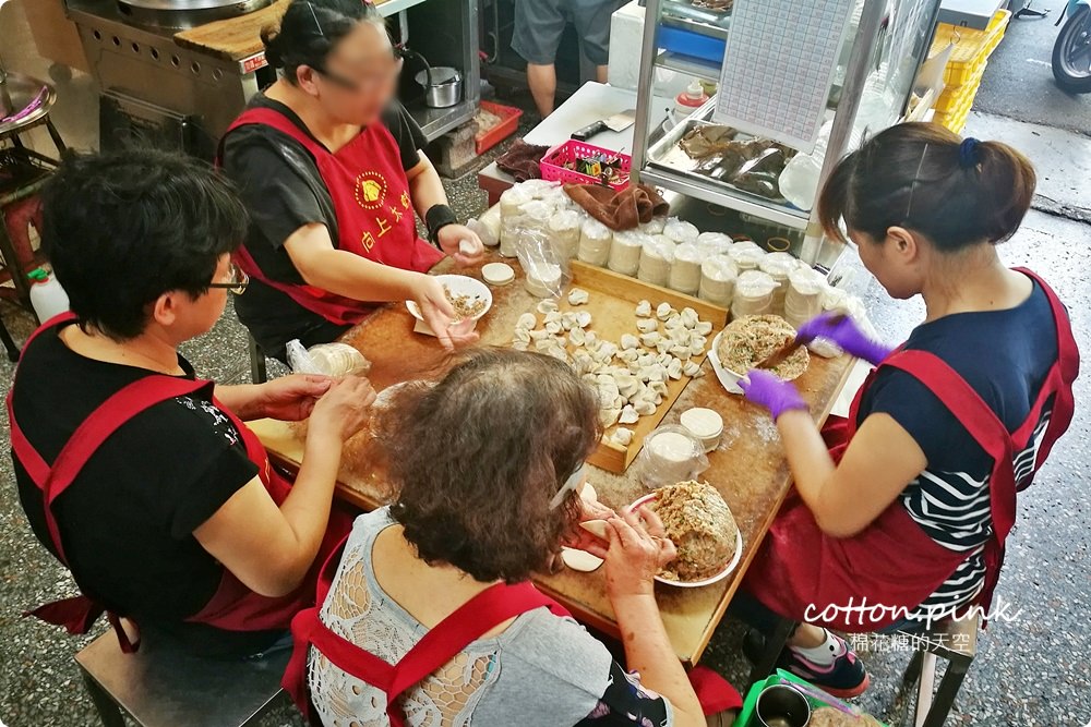 中美街夜市宵夜懶人包～小吃好料多到吃不完！滷味、水餃、魷魚羹、紅茶、鵝肉、地瓜球