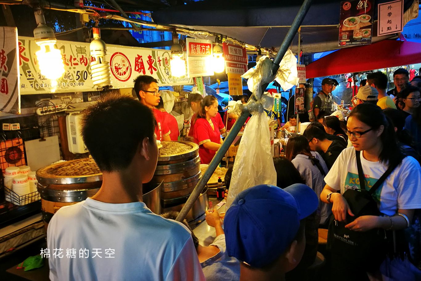豐原廟東夜市必吃-清蒸蝦仁肉圓，鮮蝦看得到排隊也要吃