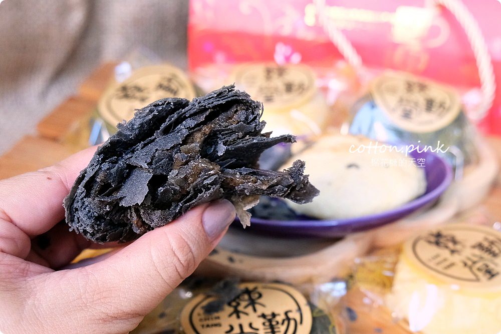 台中沙鹿必吃超大泡芙爆漿啦！芋泥控不能錯過蛋糕盒子～練勤堂還有黑色太陽餅、五色檸檬蛋糕喔！