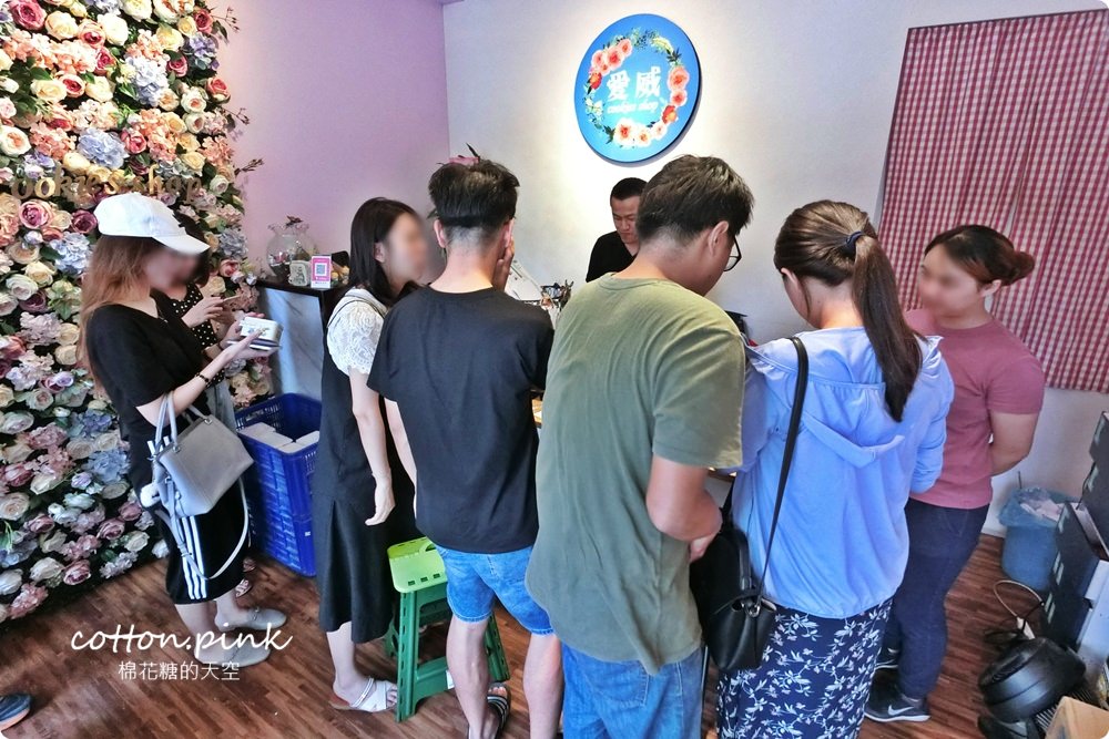 台中超夯伴手禮-少女系愛威鐵盒餅乾，不只好吃超美盒子一定要收藏啊！超萌小鐵盒只送不賣～