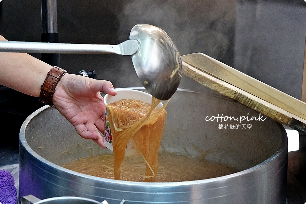 台中忠孝夜市新美食-七拾間以上麻辣大腸麵線甜不辣～好吃開分店啦！