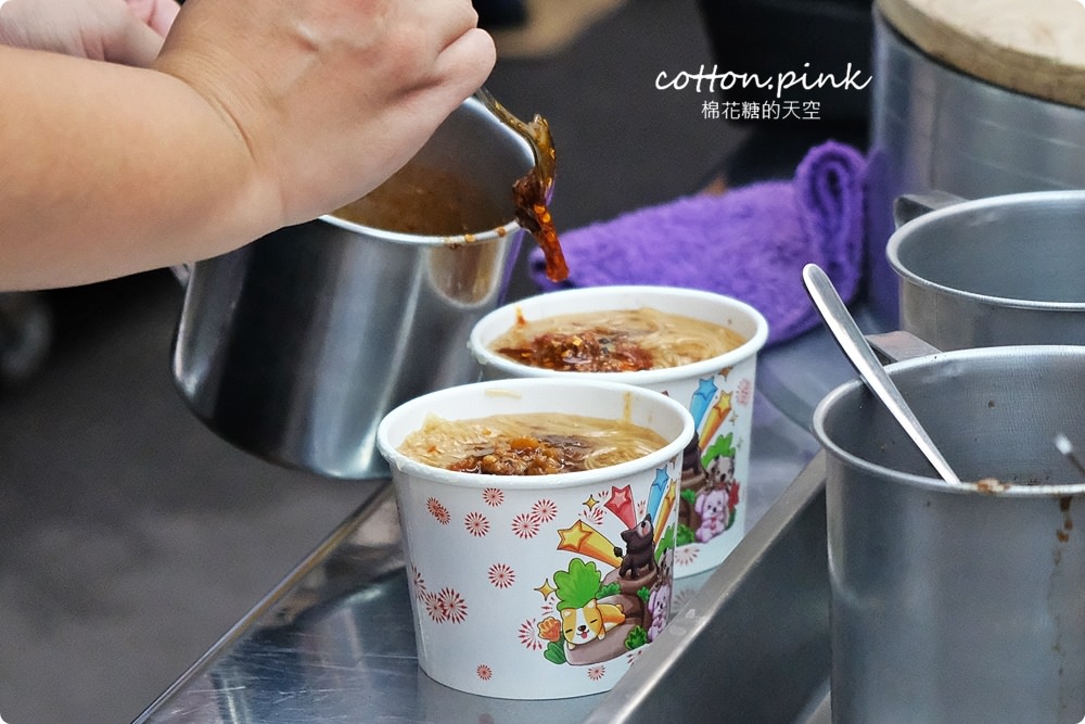 台中忠孝夜市新美食-七拾間以上麻辣大腸麵線甜不辣～好吃開分店啦！