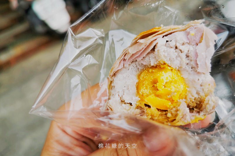光是蛋黃酥就有三種口味！台中霧峰桂田蛋糕中秋節擠爆啦！