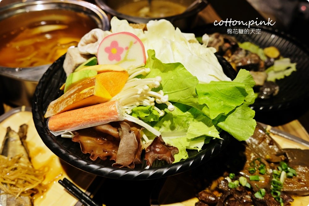 台中火鍋這家狂！20盤肉只要600元～三人同行開三鍋再送和牛，享喫鍋吃不完還可以"寄肉"、飯麵還能吃到飽！